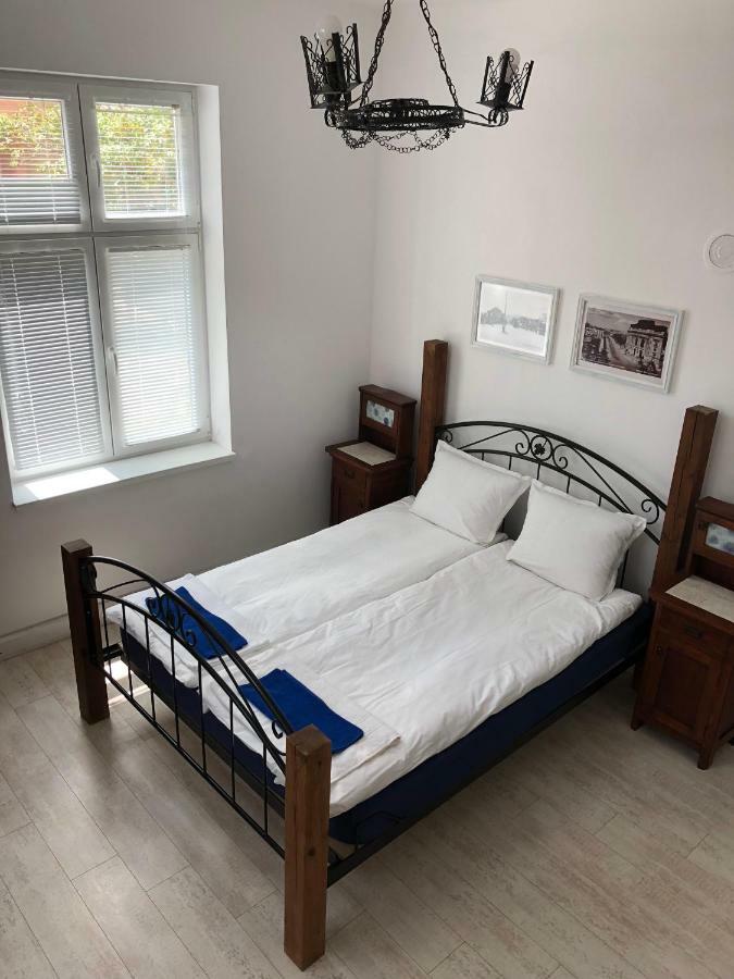 Modern & Old Apartment Sofia Bagian luar foto